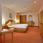 فندق Alpenresidenz Adler